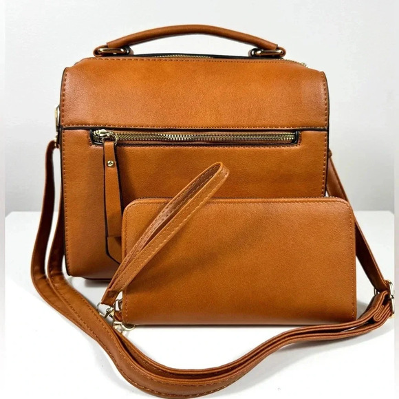 Fashion Handbags - NWT Handbag 2-in-1 Satchel Wallet